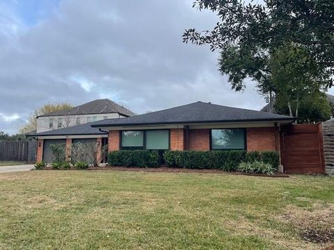 Photo of 7911 Greenbush Street, Houston, TX 77025 (MLS # 2712204)