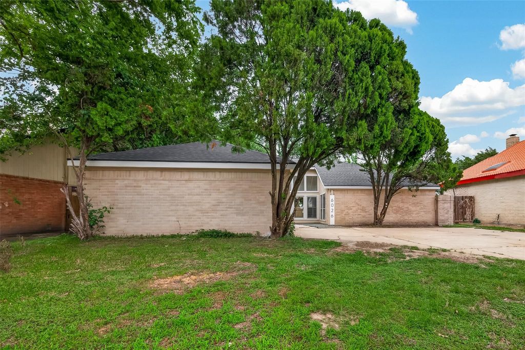 Photo of 6026 Downwood Forest Drive, Houston, TX 77088 (MLS # 38105019)