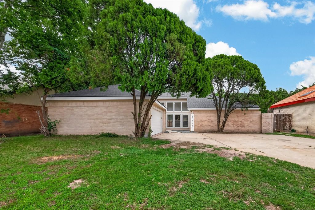 Photo of 6026 Downwood Forest Drive, Houston, TX 77088 (MLS # 38105019)