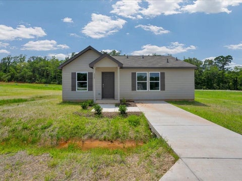 Photo of 335 Dana Drive, Lufkin, TX 75901 (MLS # 98470052)