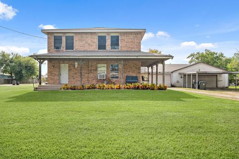 Homes For Sale - 4612 17th Street<br/> Galveston County, Bacliff, TX 77518