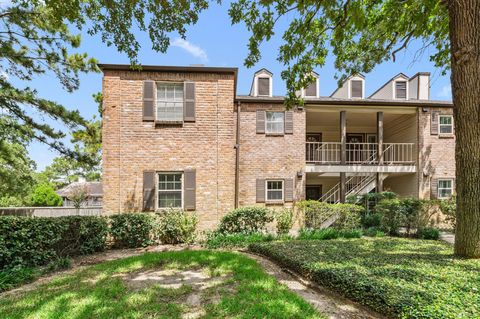 Photo of 12966 Trail Hollow Drive #2960, Houston, TX 77079 (MLS # 37955006)