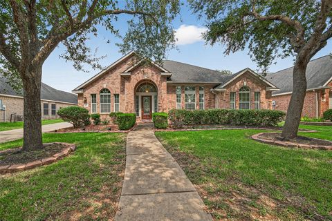 Photo of 718 Silver Creek Circle, Richmond, TX 77406 (MLS # 55237564)