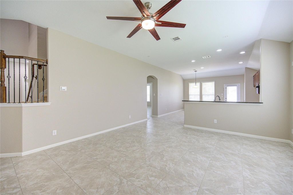Photo of 6014 Watford Bnd Bnd, Rosenberg, TX 77471 (MLS # 92960380)