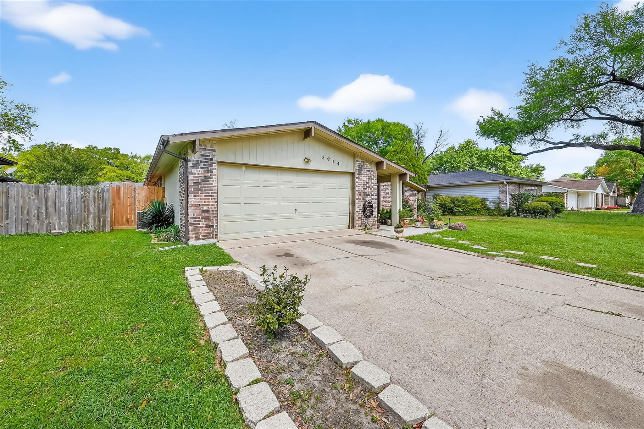 3914 Coltwood Drive