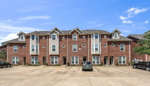 Photo of 305 Holleman Drive E #1506, College Station, TX 77840 (MLS # 10311023)