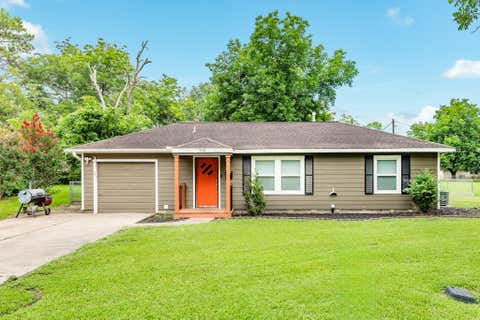 Photo of 708 Alice Street, Sweeny, TX 77480 (MLS # 29083633)