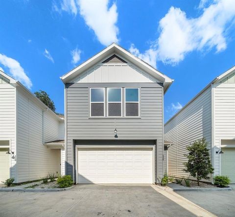 11 Wellford Street E Houston TX 77022