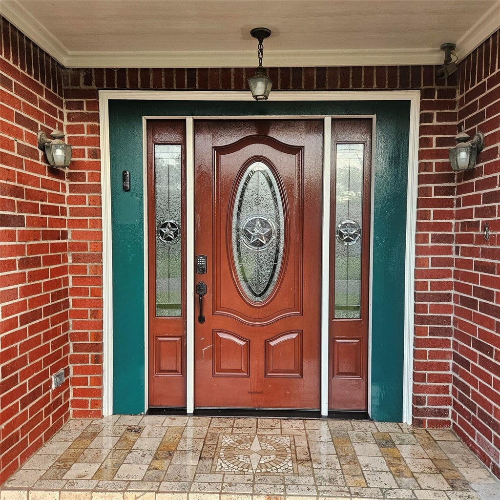 Photo of 7914 Ocean Drive, Beach City, TX 77523 (MLS # 92604563)