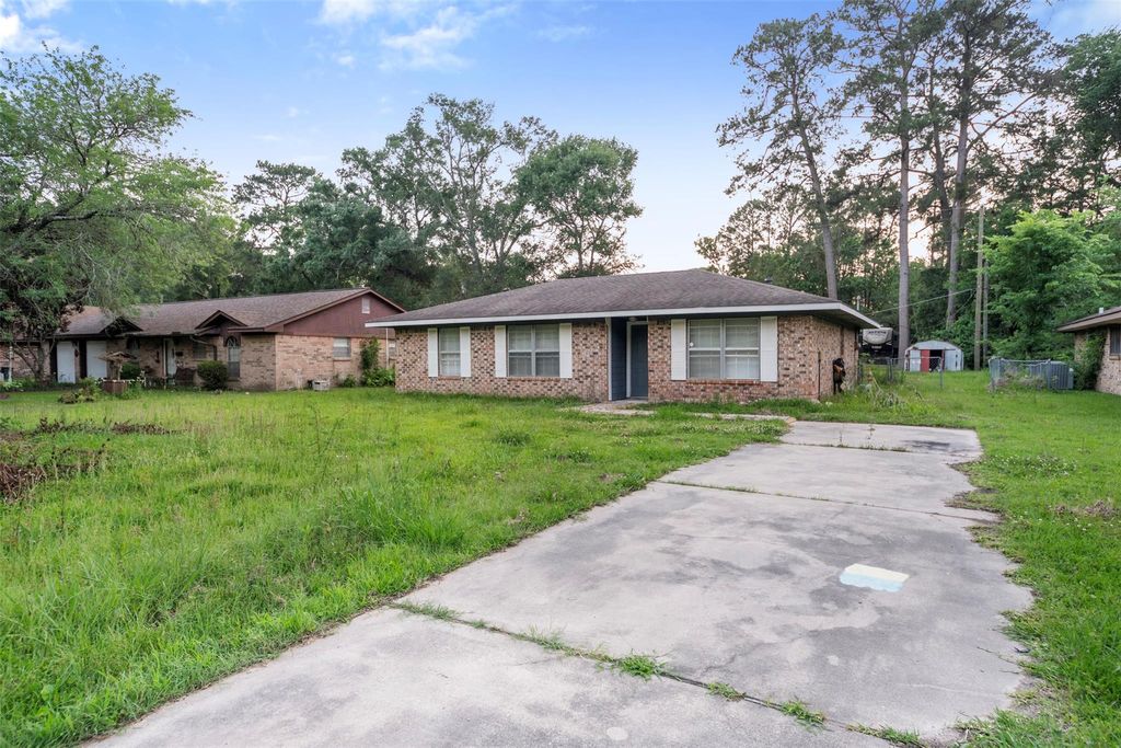 Photo of 1204 Crescent Boulevard, Cleveland, TX 77327 (MLS # 5187885)