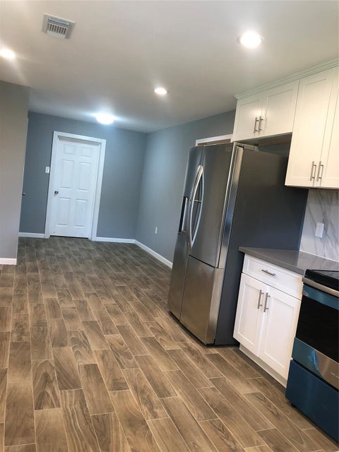 Tiny photo for 120 Shanklin Road, Angleton, TX 77515 (MLS # 62559190)