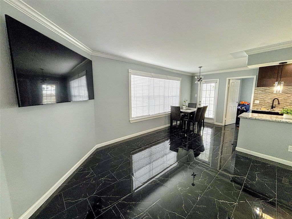 Photo of 12660 Ashford Point Drive #606, Houston, TX 77082 (MLS # 67731110)
