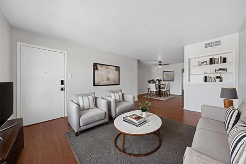 Photo of 7205 Beechnut Street #D, Houston, TX 77074 (MLS # 48179880)