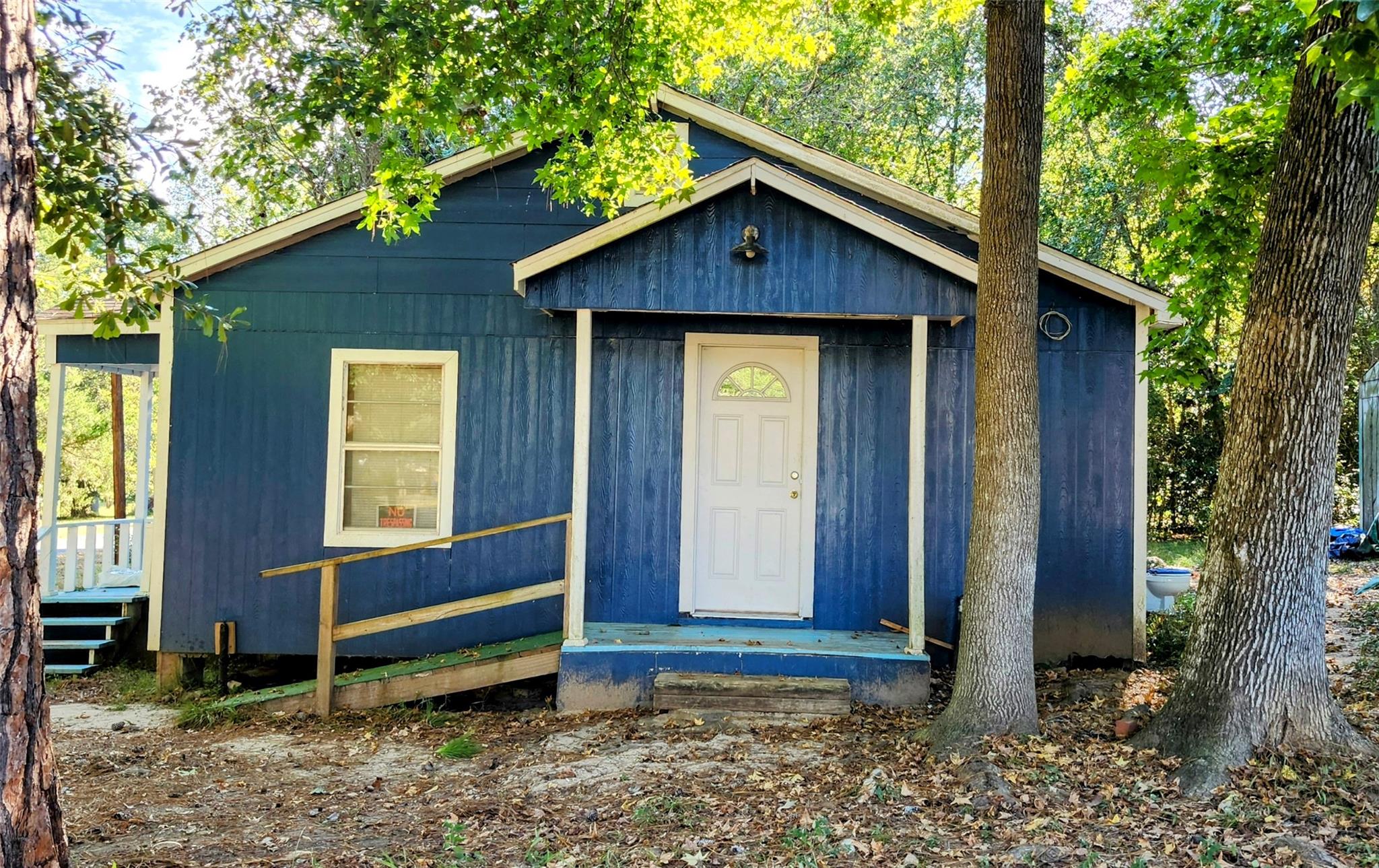 520 Lakeshore Drive