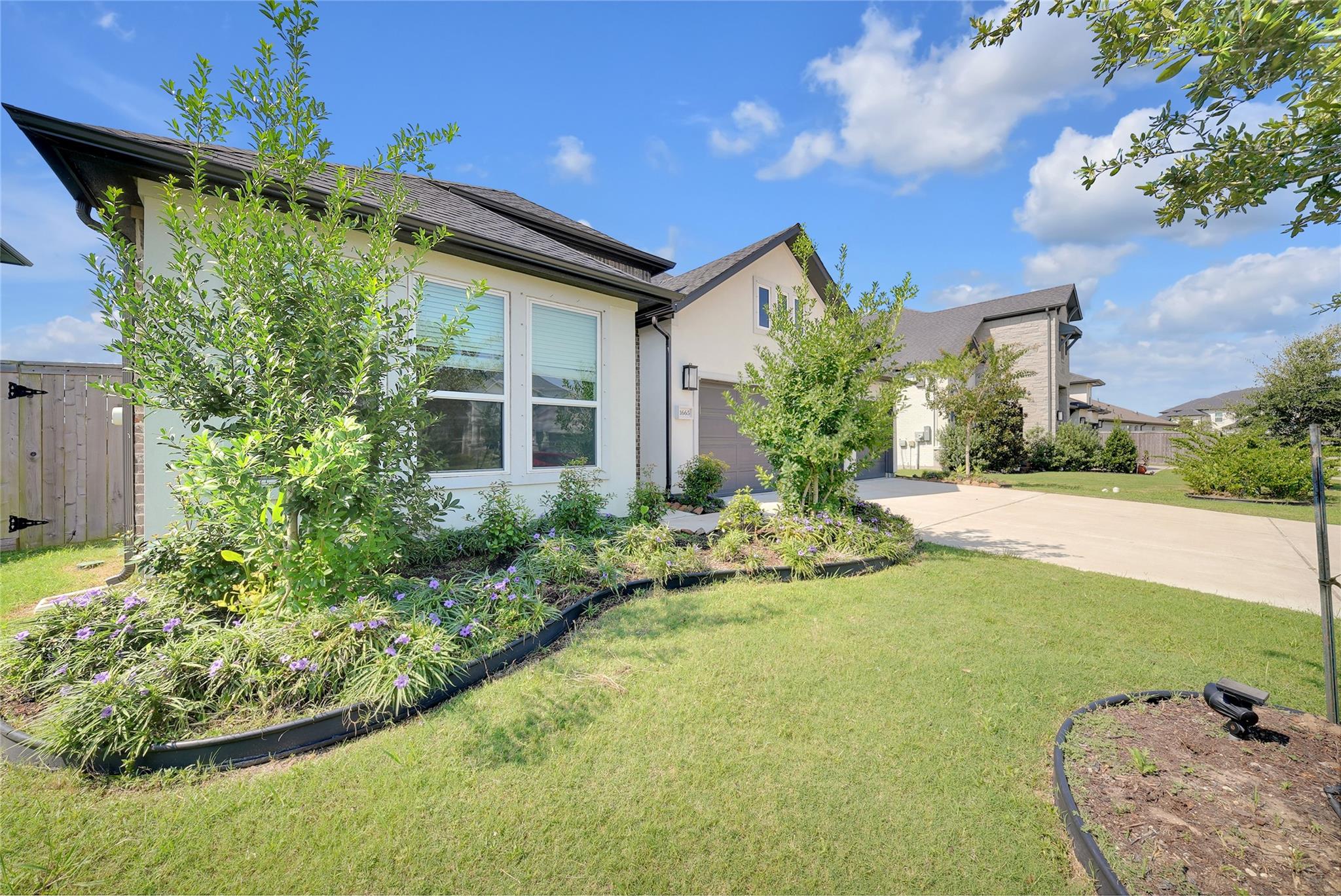 1665 Sherwood Glen Drive
