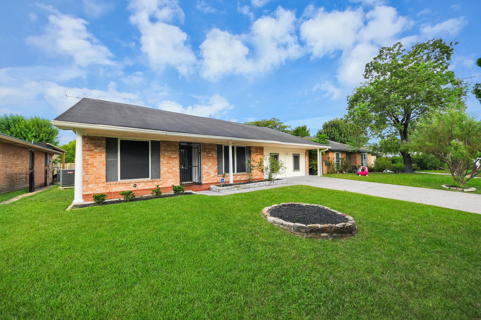 15103 Weil Place