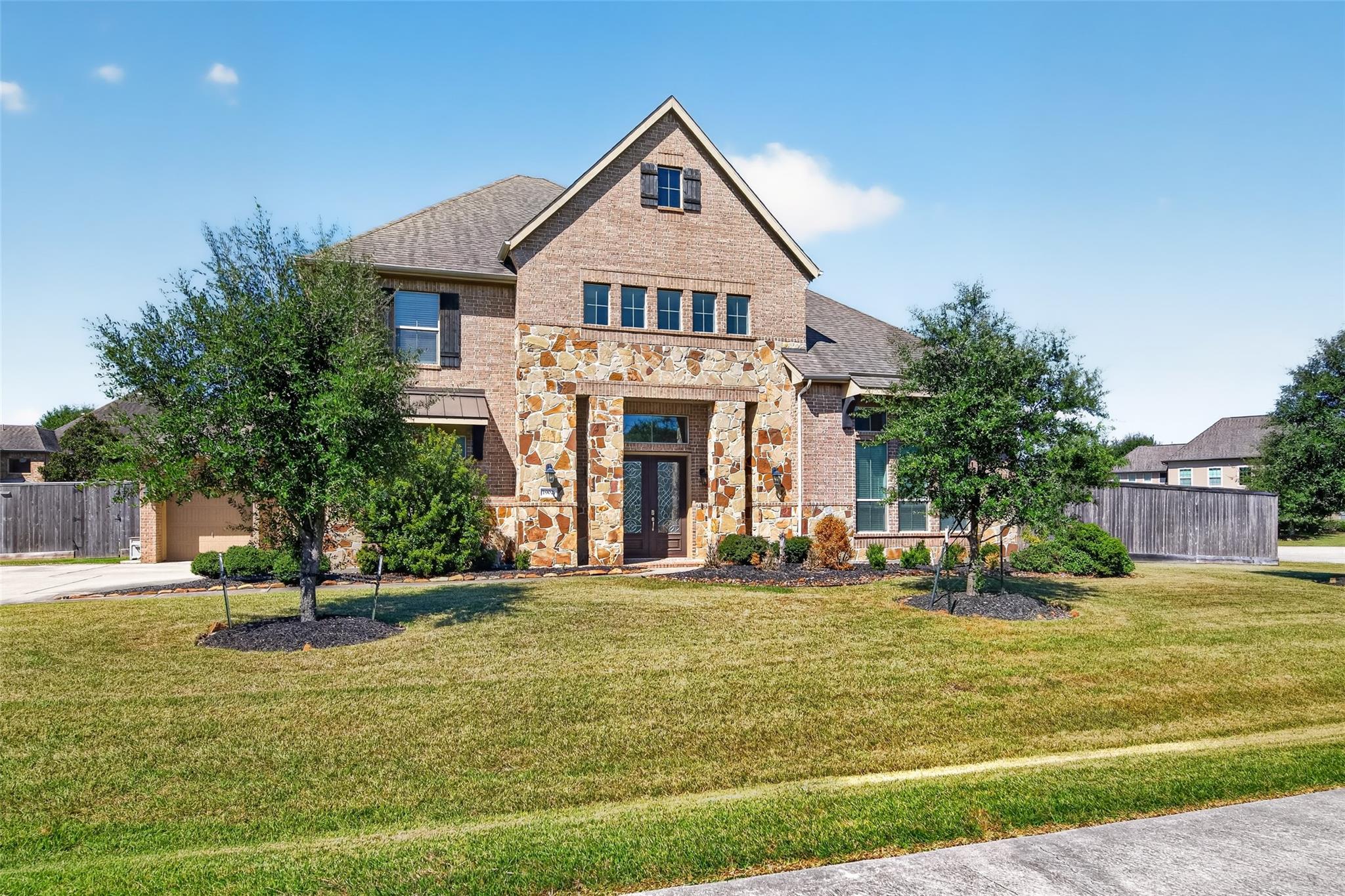 1902 Creekwood Lane