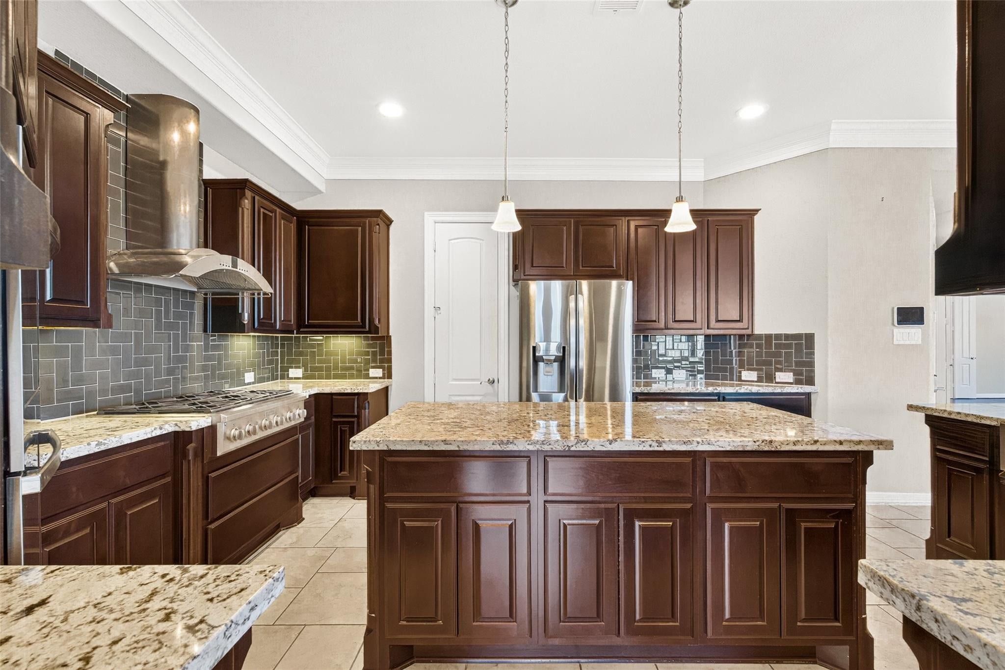 1902 Creekwood Lane
