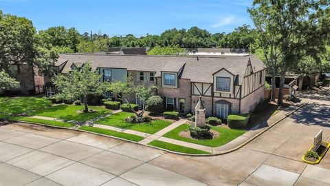 Photo of 14703 Barryknoll Lane #11, Houston, TX 77079 (MLS # 22147042)