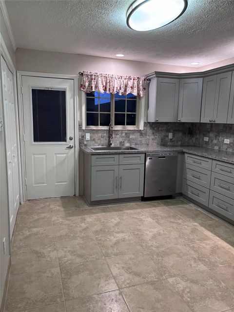 Tiny photo for 11433 Sabo Road, Houston, TX 77089 (MLS # 66219197)