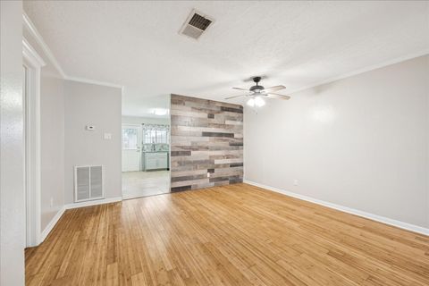 Tiny photo for 11433 Sabo Road, Houston, TX 77089 (MLS # 66219197)
