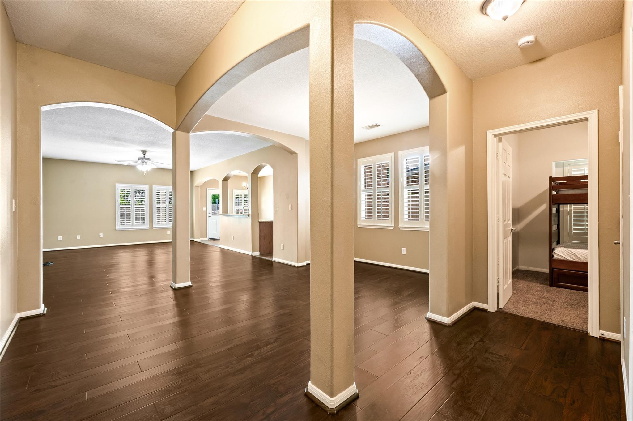 8618 E Highlands Crossing