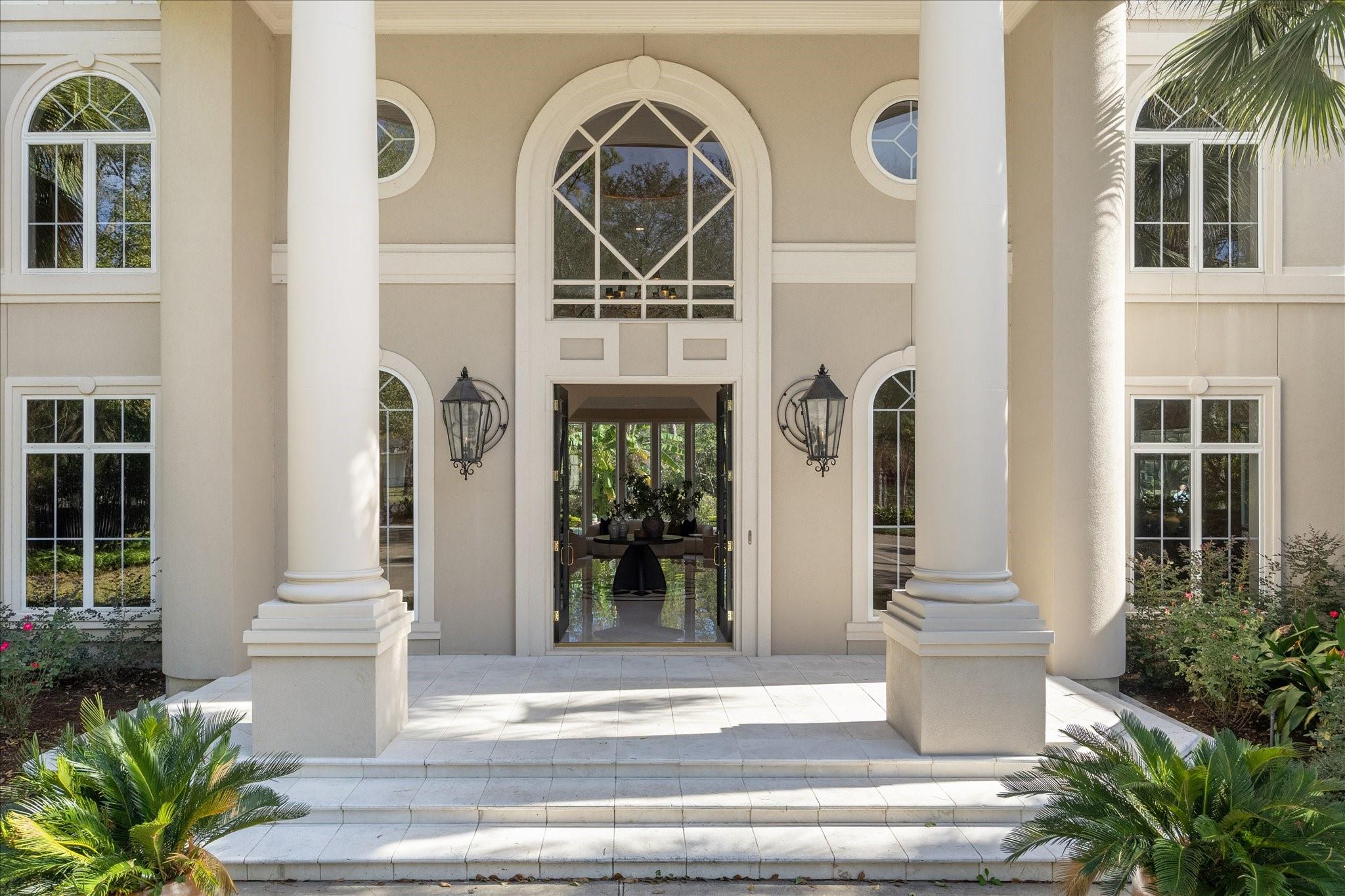 608 Little John Lane