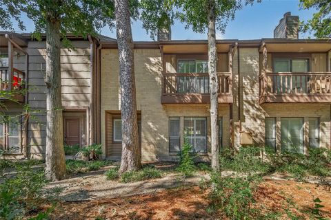 Photo of 11711 Memorial Drive #13, Houston, TX 77024 (MLS # 95236699)