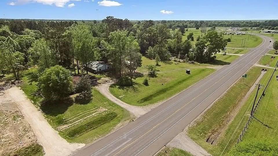 16211 Highway 105