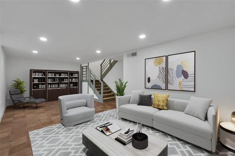 Photo of 10203 Beekman Place Drive, Houston, TX 77043 (MLS # 38112121)