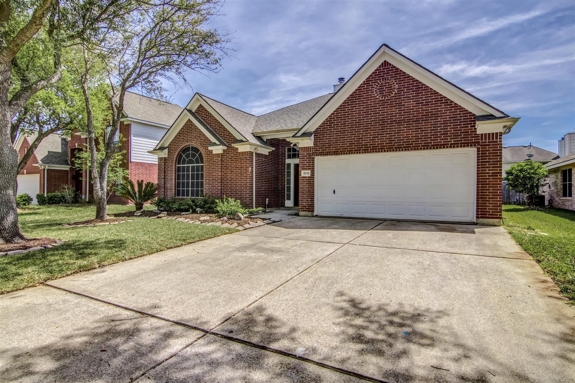 20719 Medallion Pointe Drive