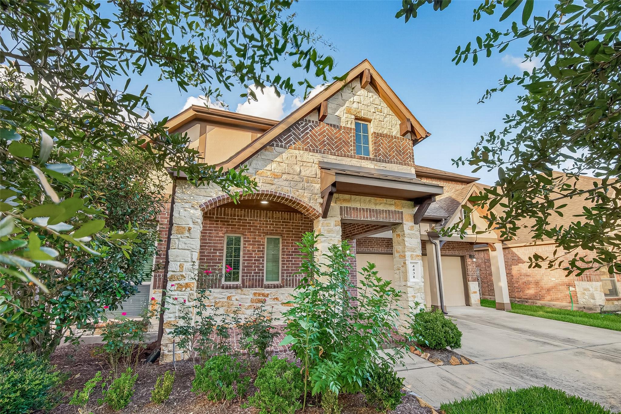 4431 Selwyn Road