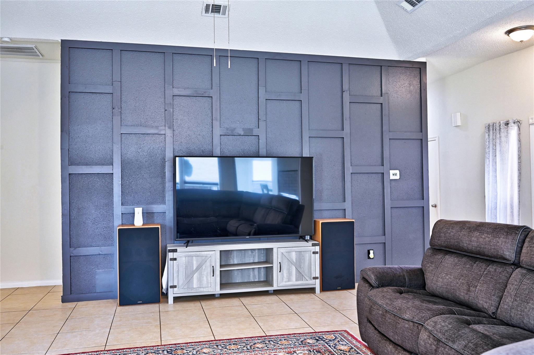7407 Creekfield Drive