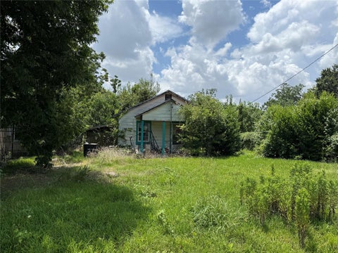 Photo of 2506 King Street, Houston, TX 77026 (MLS # 74013344)
