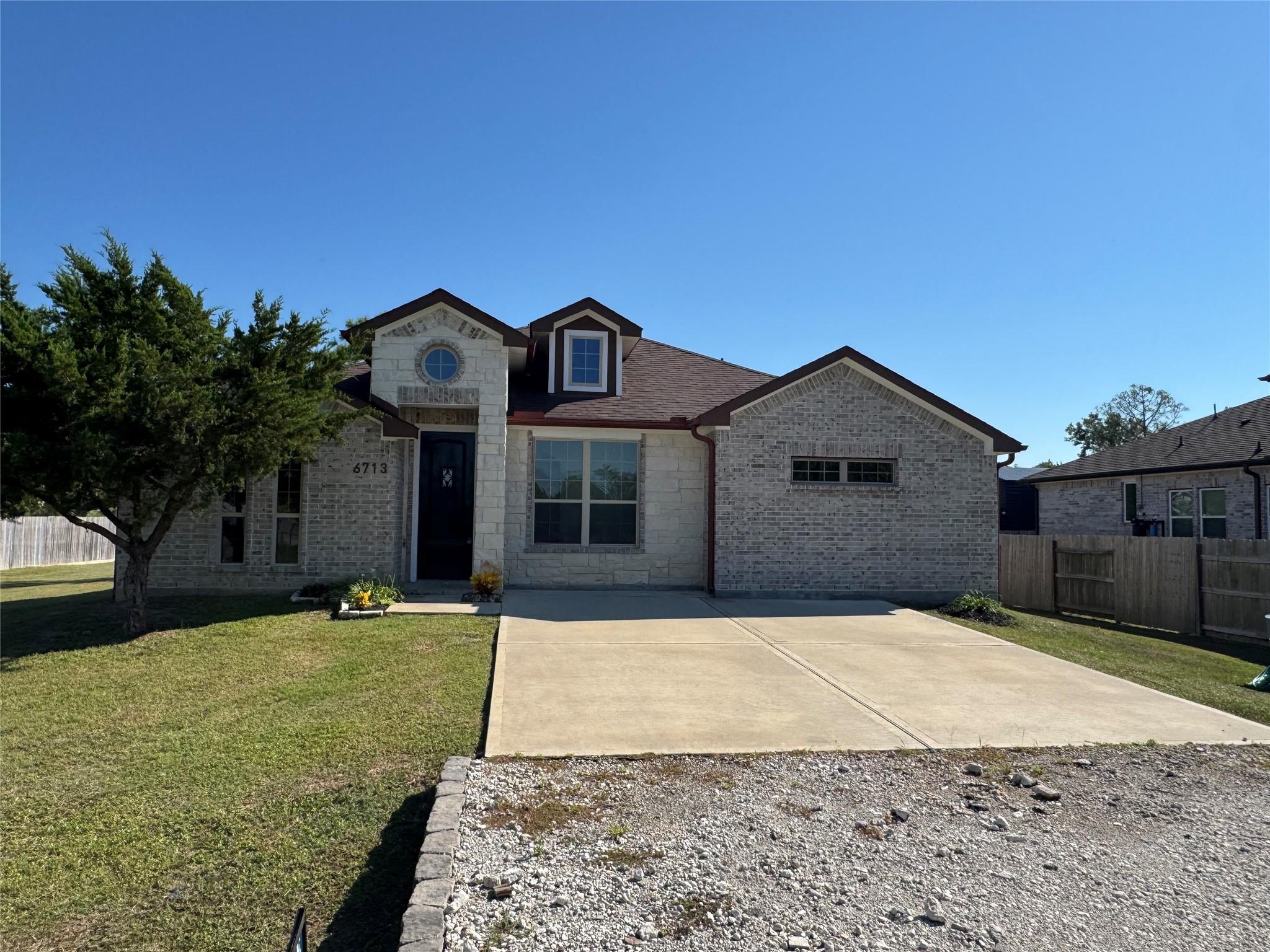 6713 Windhaven