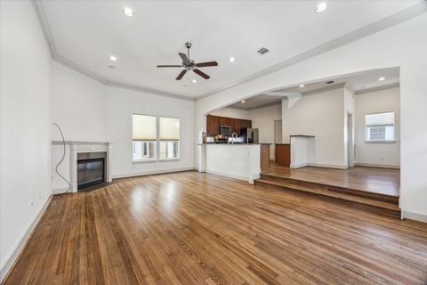 Photo of 5334 Kiam Street #C, Houston, TX 77007 (MLS # 33707618)