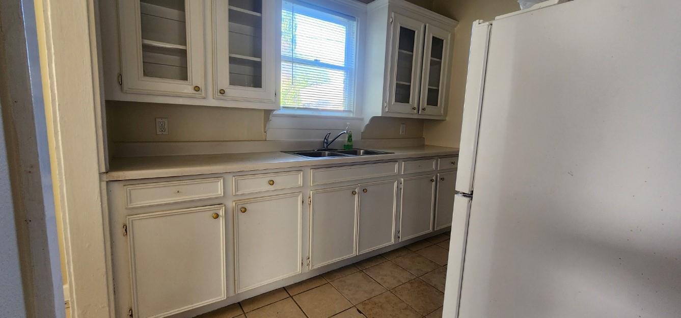 2805 Cleburne Street - Photo 2