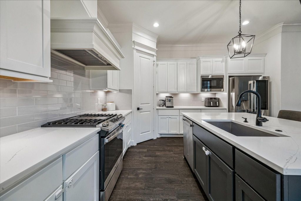 Photo of 324 E 28th Street, Houston, TX 77008 (MLS # 84454940)