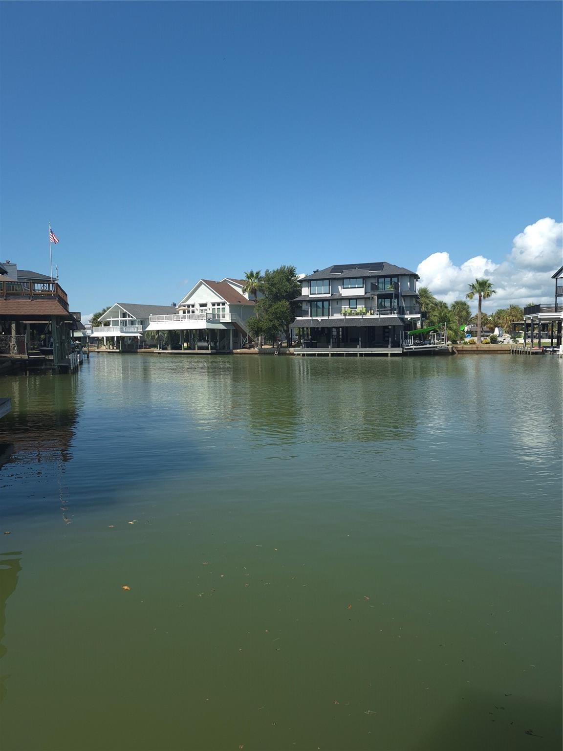 129 Quayside Drive