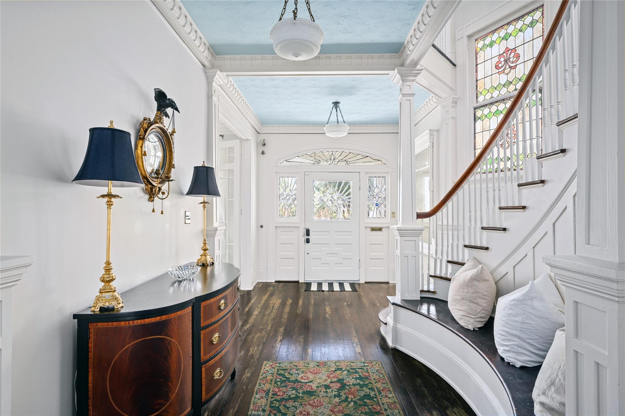 1112 Broadway Street