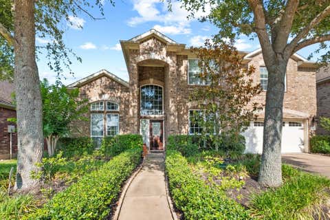Photo of 302 Trillium Drive, Sugar Land, TX 77479 (MLS # 96059920)