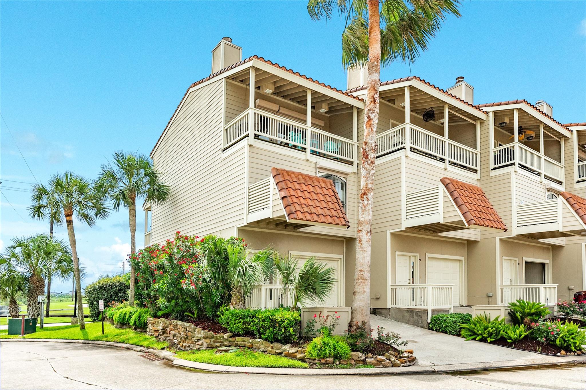 28 Dana Drive