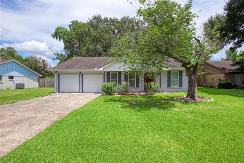 Photo of 11911 Hillcroft Avenue, Houston, TX 77035 (MLS # 89849940)