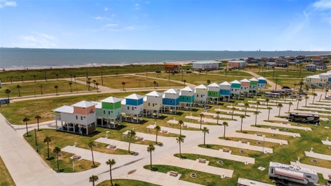 Photo of 732 Seaside Drive, Crystal Beach, TX 77650 (MLS # 76612292)