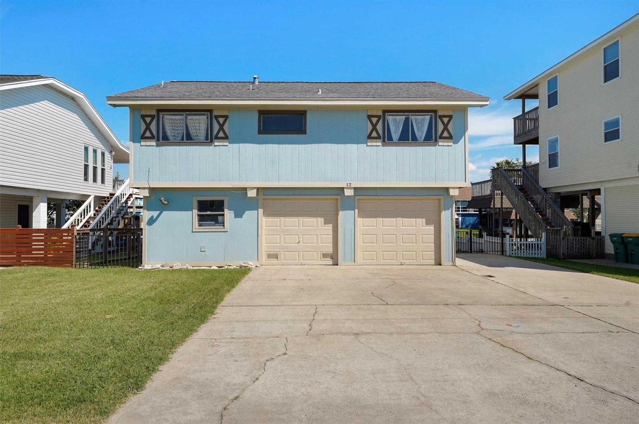 12 S Sandpiper Street