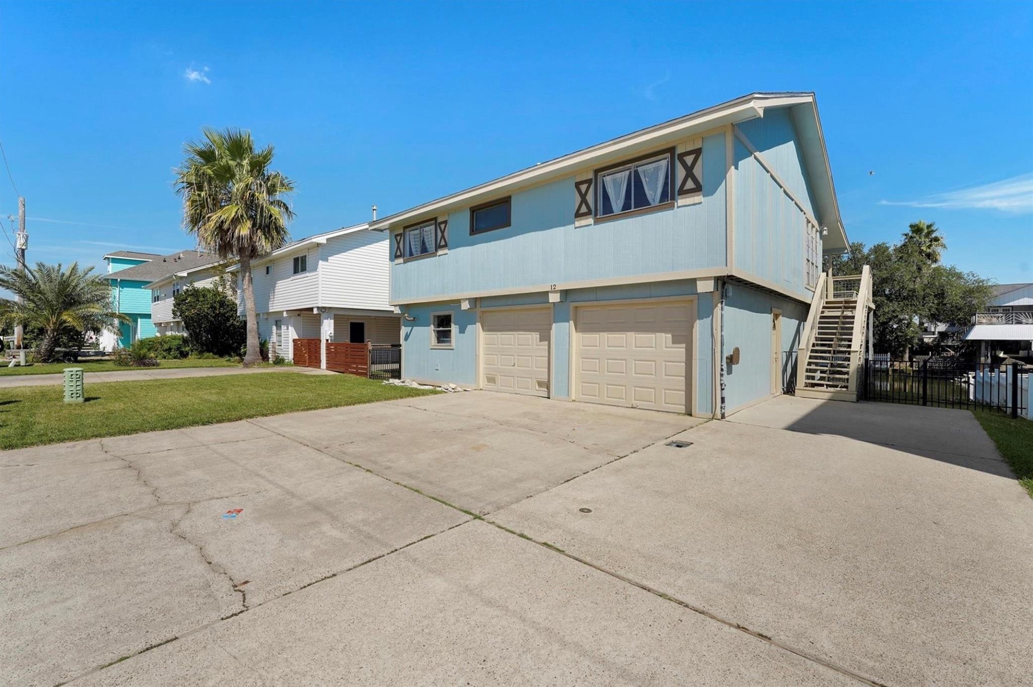 12 S Sandpiper Street