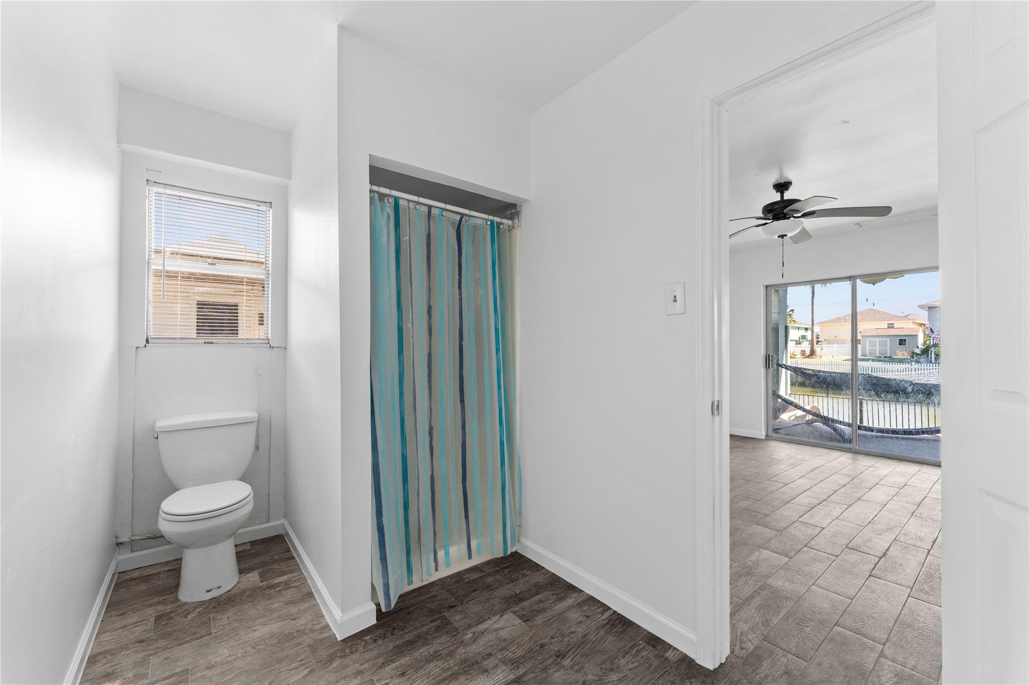 12 S Sandpiper Street