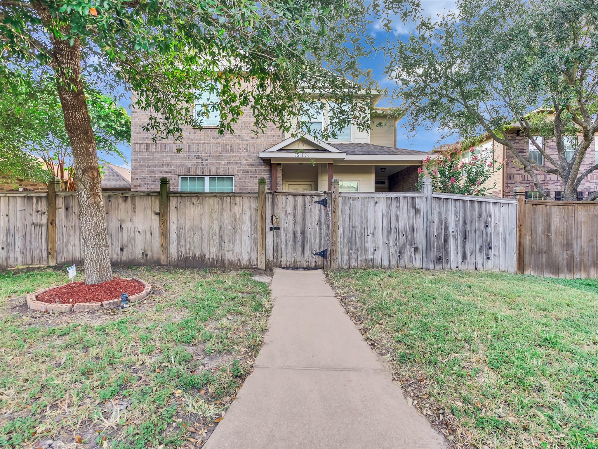 8235 Gran Villa Drive