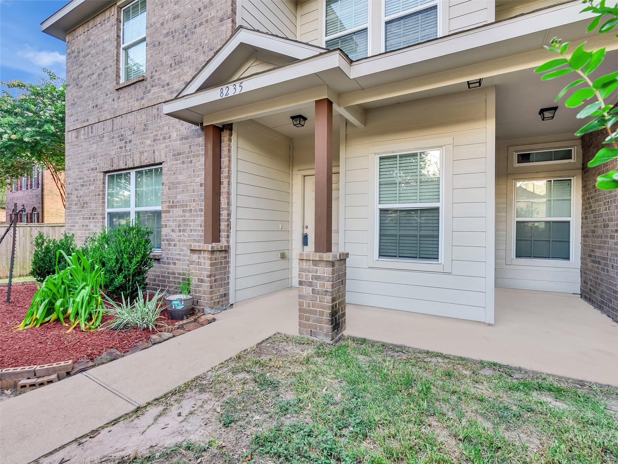 8235 Gran Villa Drive