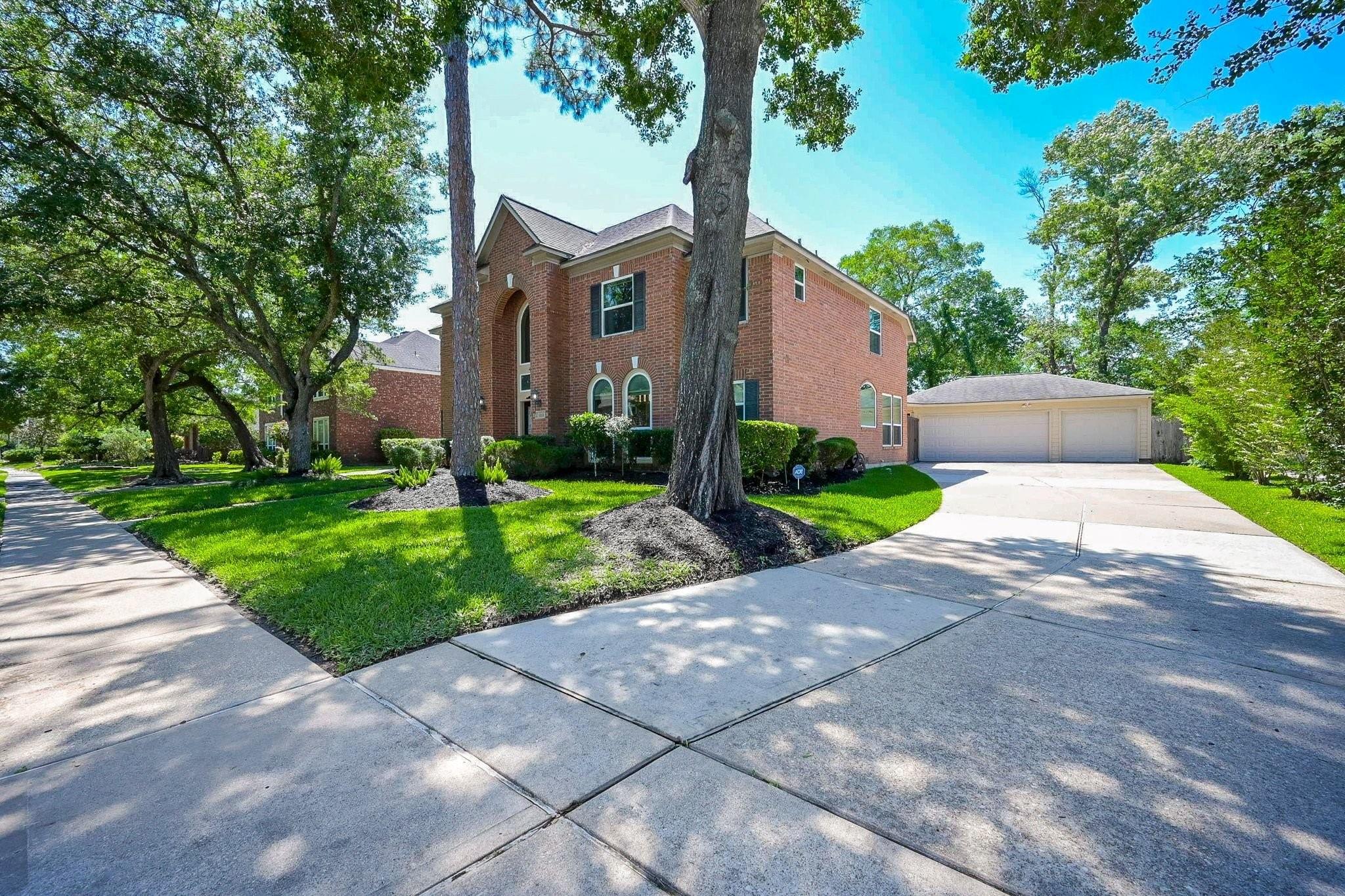 4306 Island Hills Drive